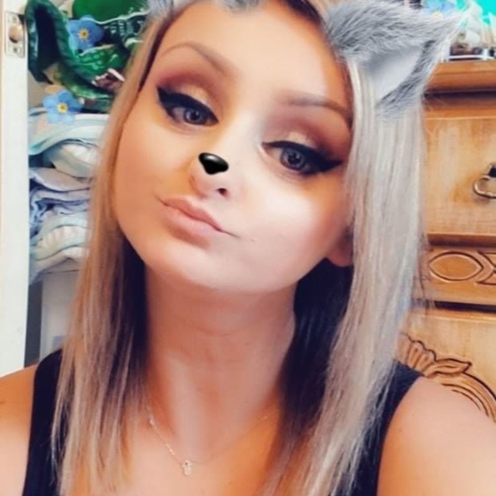 Meet your Posher, Nella